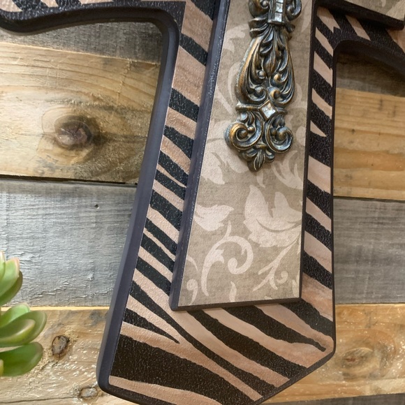 Rustic Hanging Cross Wall Decor - Picture 3 of 9